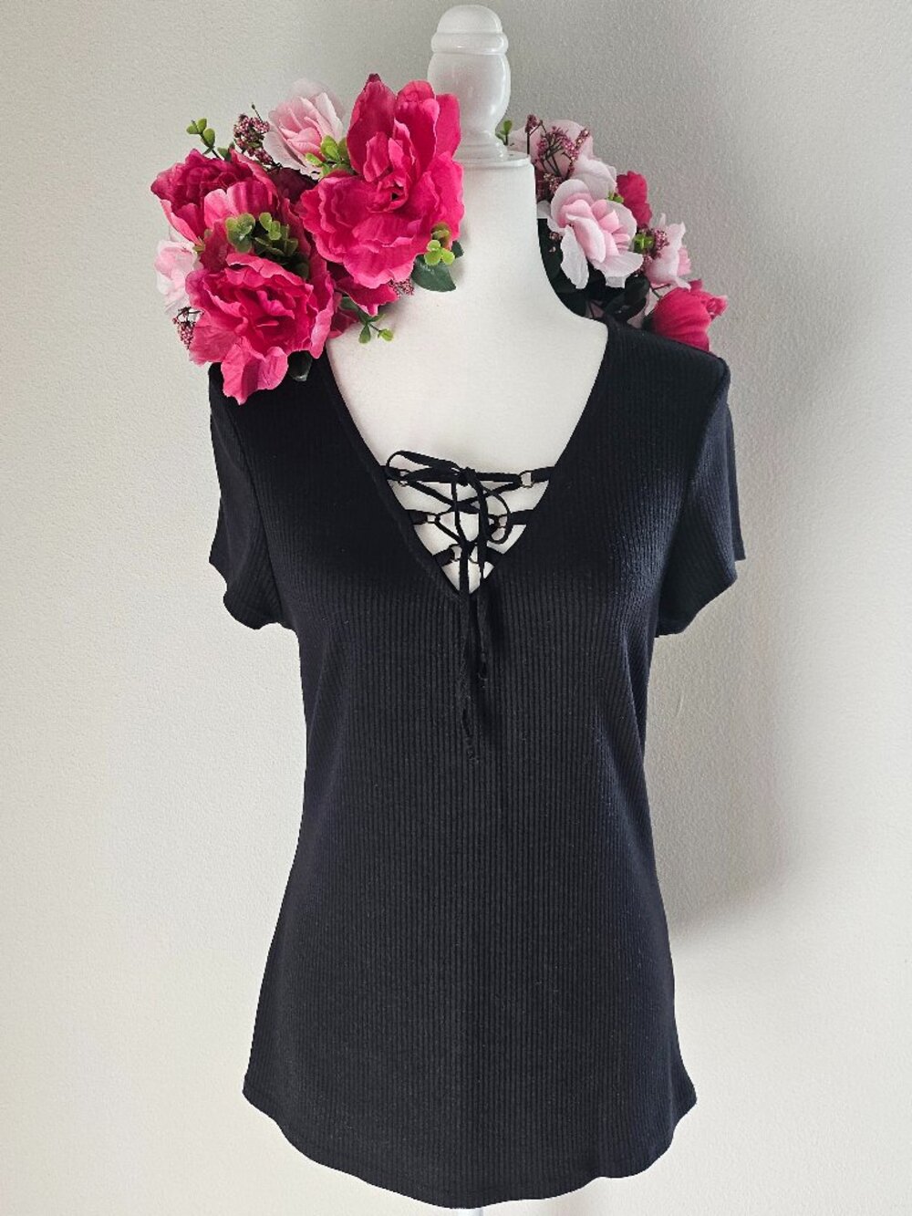 Mossimo Lace Up Front Ribbed Top Black Short Sleeve Size L